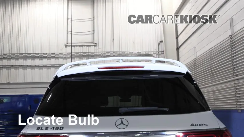 2021 Mercedes-Benz GLS450 4Matic 3.0L 6 Cyl. Turbo MHEV Éclairage Feu de freinage central (remplacer l'ampoule)
